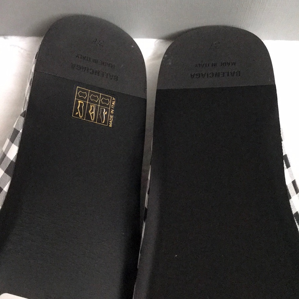 Balenciaga Gigham Black & White Noir Mules, new in box - Picture 3 of 10